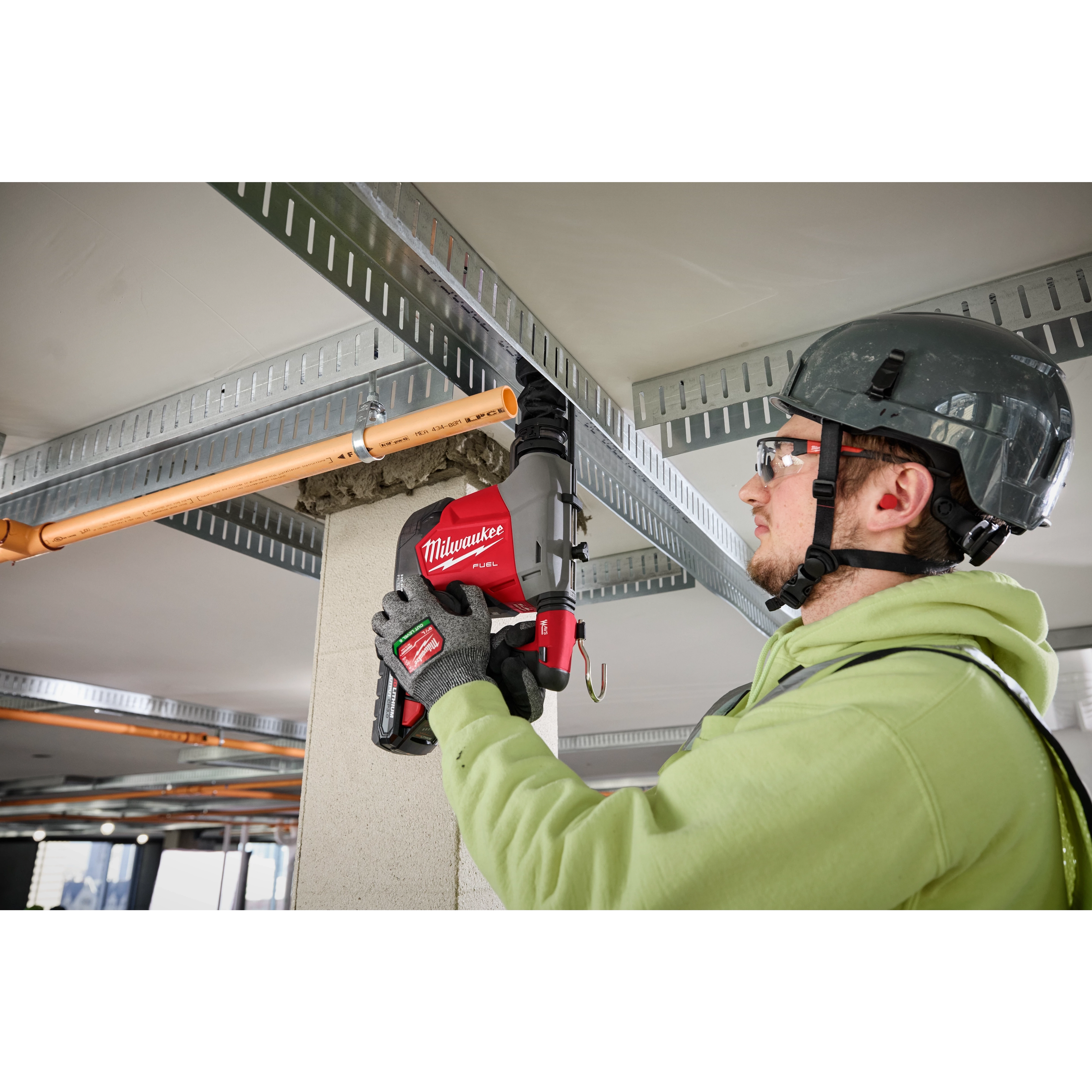 M18 FUEL™ Overhead Rotary Hammer with Integrated Dust Extraction