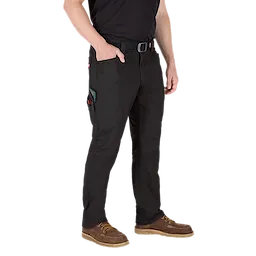 Man wearing black workpants