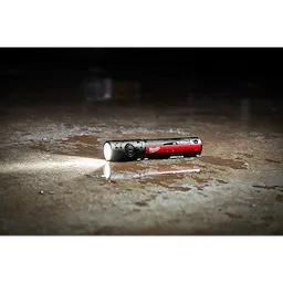 MILWAUKEE® RECHARGEABLE 500L EVERYDAY CARRY FLASHLIGHT W/ MAGNET​