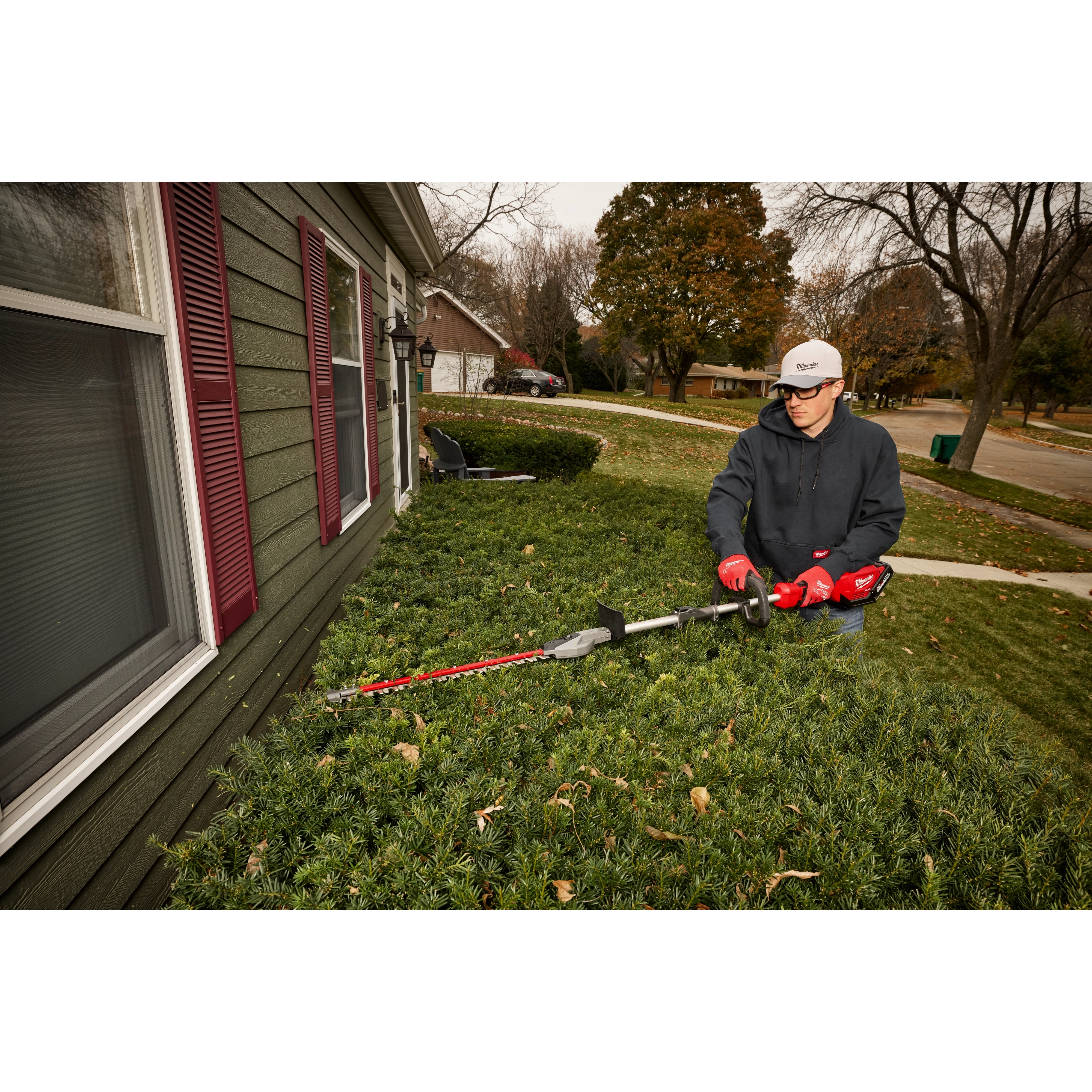 M18 FUEL™ QUIK-LOK™ Hedge Trimmer Attachment