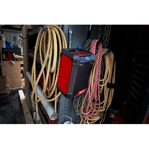 2951-20 - M12™ Radio + Charger