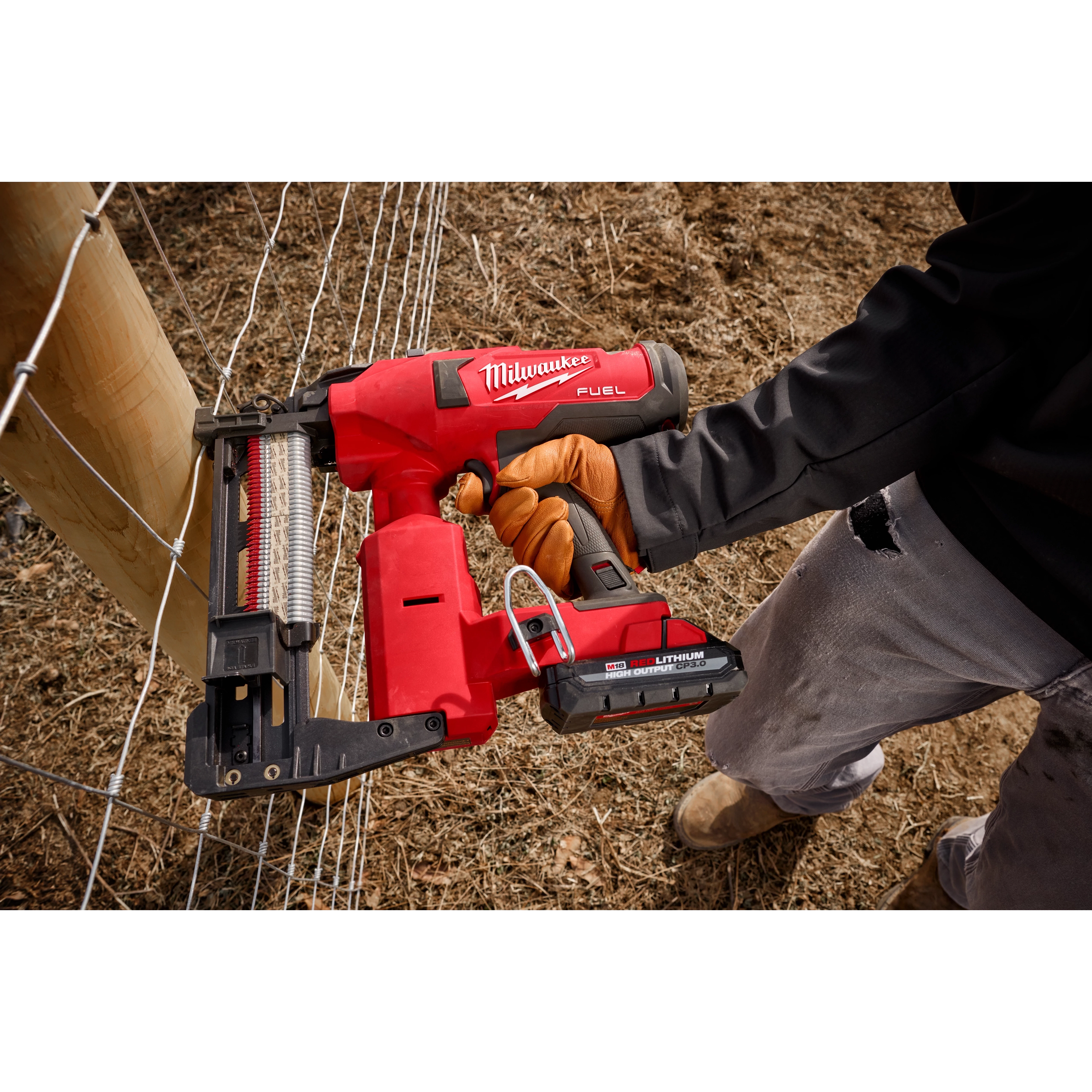 M18 FUEL Utility Fencing Stapler App Shot